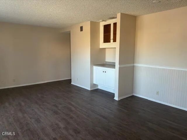 9488 El Cajon Street, Ventura, CA 93004