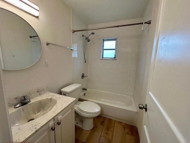 1023 Dorado Dr, St Augustine, FL 32086