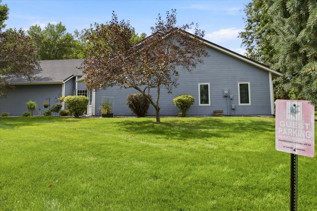 2707 River Hills Drive S, Burnsville, MN 55337