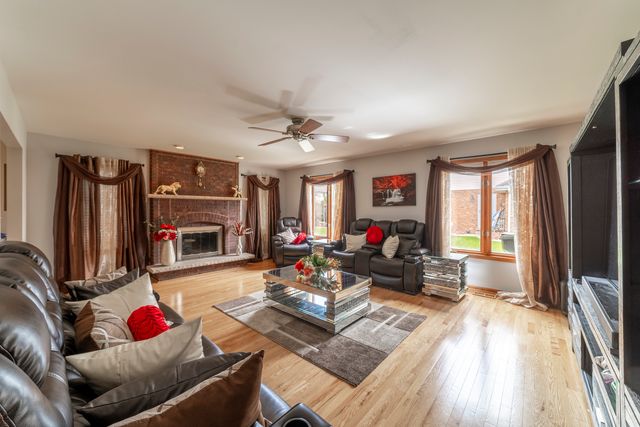1071 Yamma Ridge, New Lenox, IL 60451