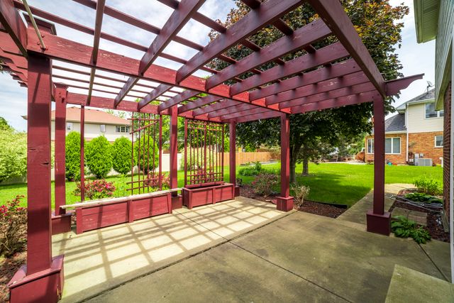 1071 Yamma Ridge, New Lenox, IL 60451