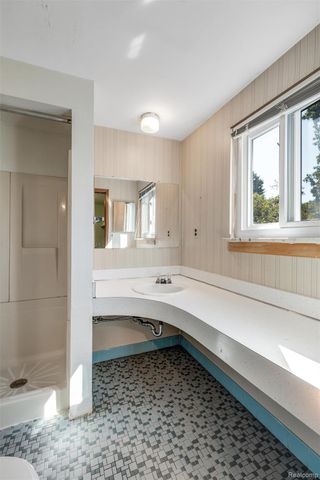 30190 Pleasant Trail, Southfield, MI 48076