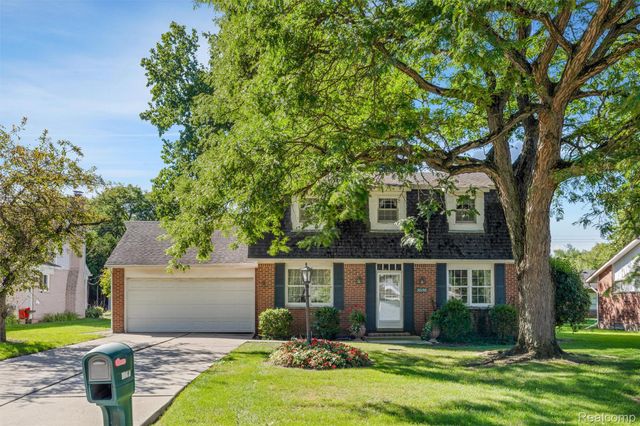30190 Pleasant Trail, Southfield, MI 48076