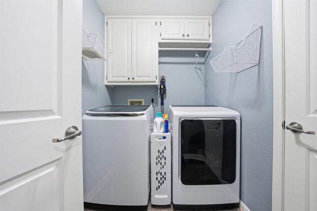 205 Buckingham Place, Hewitt, TX 76643