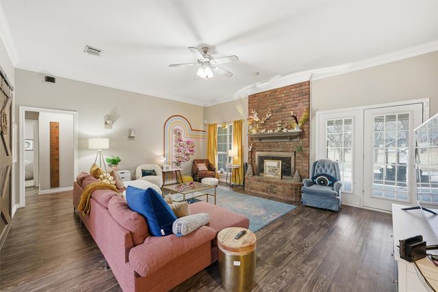 205 Buckingham Place, Hewitt, TX 76643