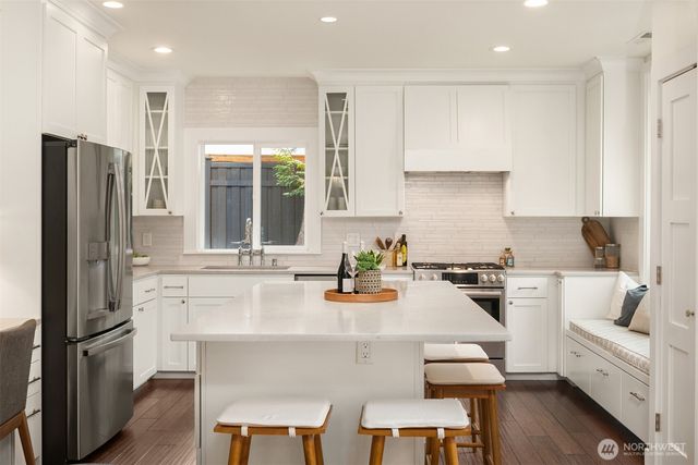 6543 81st Avenue SE, Mercer Island, WA 98040