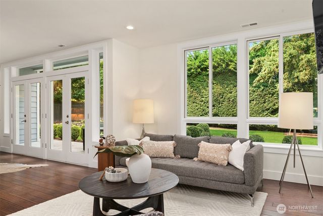6543 81st Avenue SE, Mercer Island, WA 98040