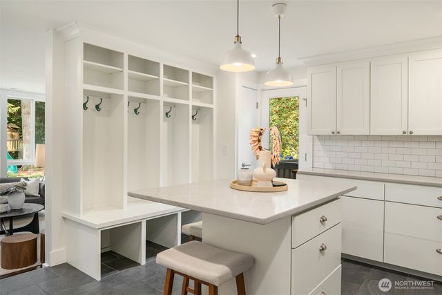6543 81st Avenue SE, Mercer Island, WA 98040