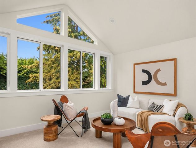 6543 81st Avenue SE, Mercer Island, WA 98040
