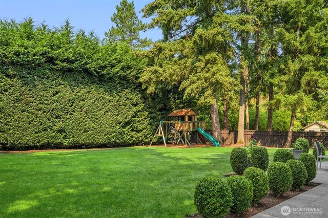 6543 81st Avenue SE, Mercer Island, WA 98040