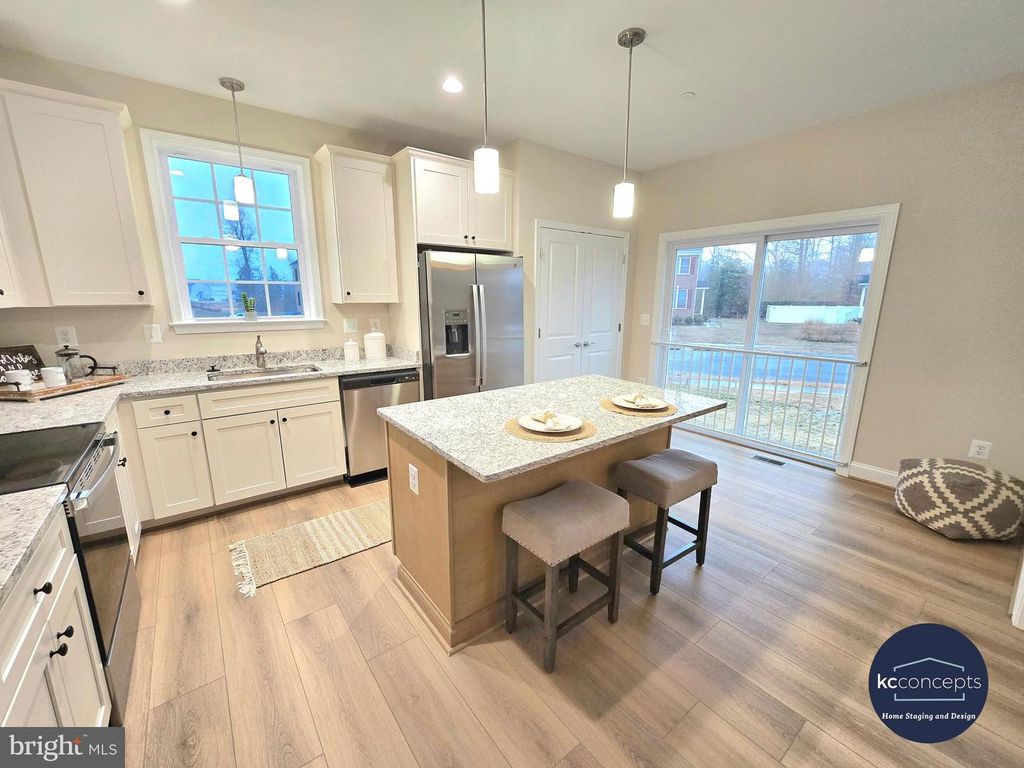 Image 12 of property listing at 3118 ALFALFA CIR, La Plata, MD 20646
