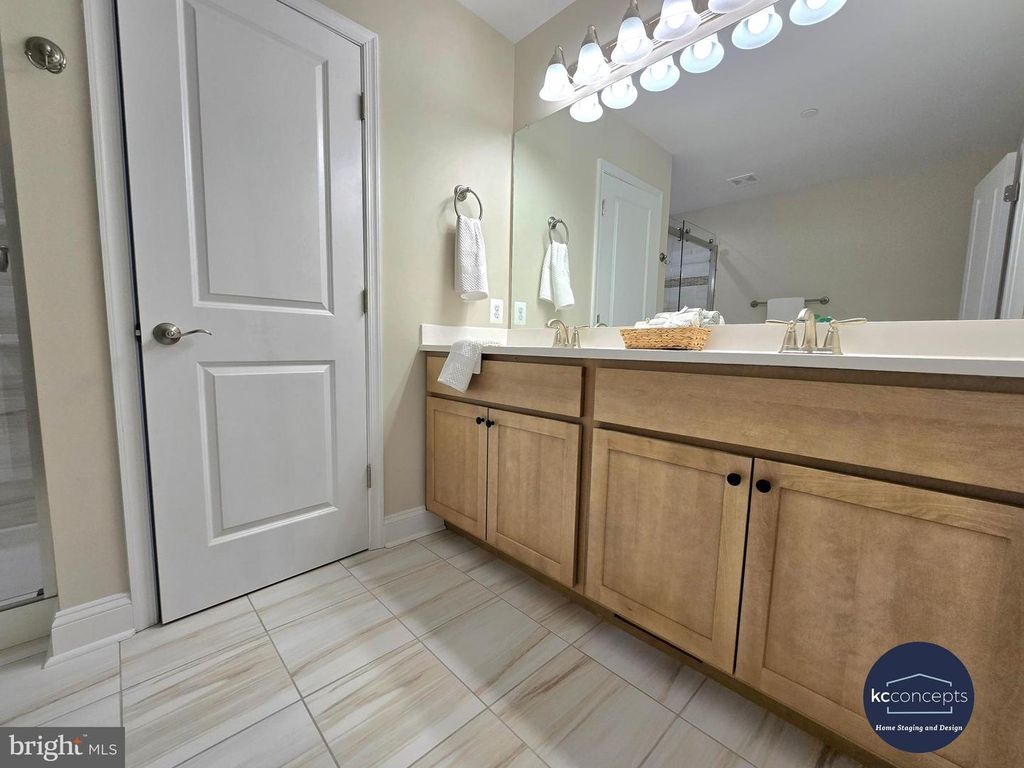 Image 19 of property listing at 3118 ALFALFA CIR, La Plata, MD 20646
