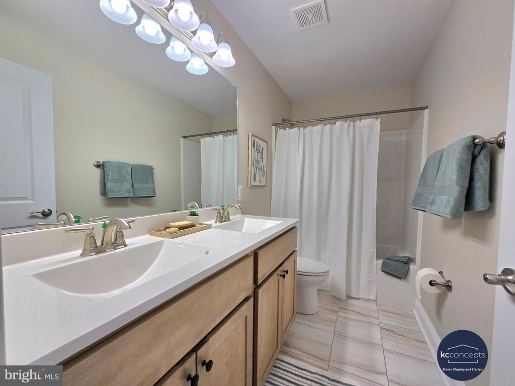 Image 25 of property listing at 3118 ALFALFA CIR, La Plata, MD 20646