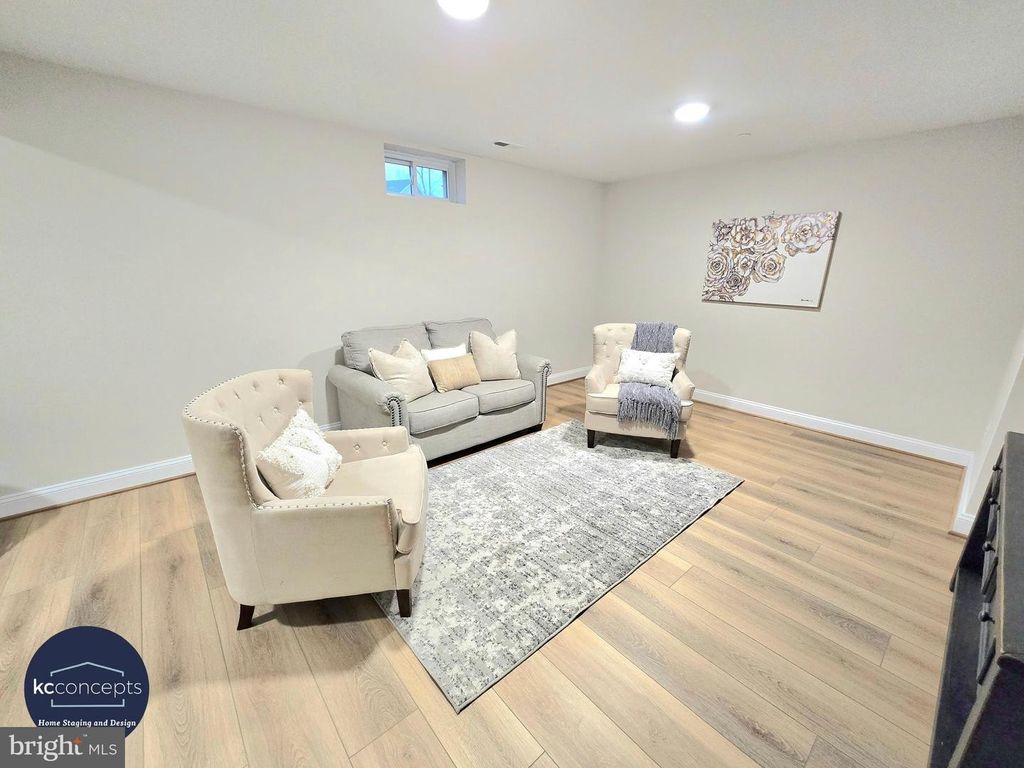Image 32 of property listing at 3118 ALFALFA CIR, La Plata, MD 20646