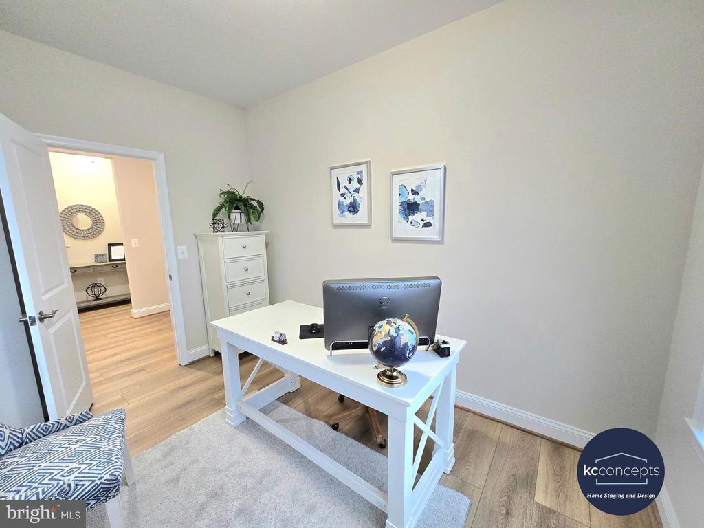 Image 7 of property listing at 3118 ALFALFA CIR, La Plata, MD 20646