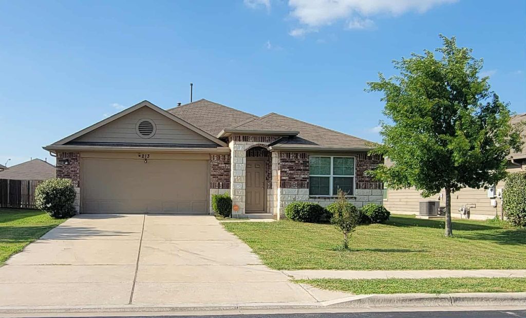 213 Camellia DR, Hutto, TX 78634