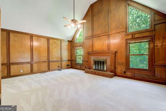 5163 CHARLEMAGNE Way SW, Lilburn, GA 30047