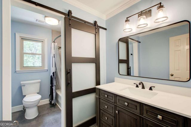 5163 CHARLEMAGNE Way SW, Lilburn, GA 30047