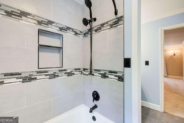 5163 CHARLEMAGNE Way SW, Lilburn, GA 30047