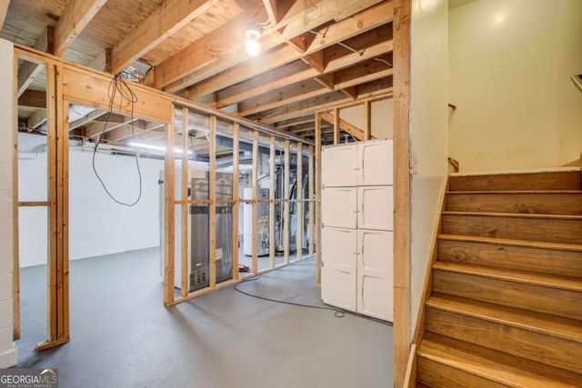 5163 CHARLEMAGNE Way SW, Lilburn, GA 30047