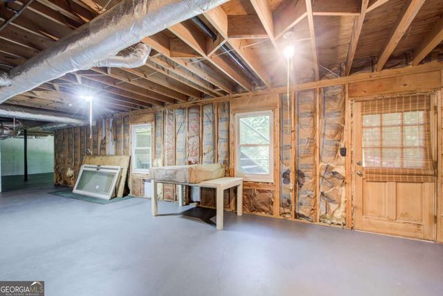 5163 CHARLEMAGNE Way SW, Lilburn, GA 30047