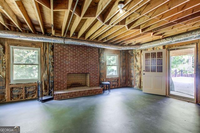 5163 CHARLEMAGNE Way SW, Lilburn, GA 30047