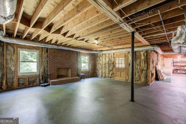 5163 CHARLEMAGNE Way SW, Lilburn, GA 30047