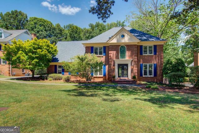 5163 CHARLEMAGNE Way SW, Lilburn, GA 30047