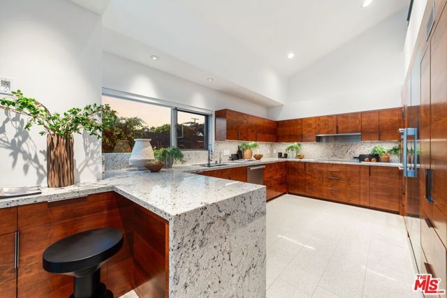 235 Ocean Park Boulevard 1, Santa Monica, CA 90405