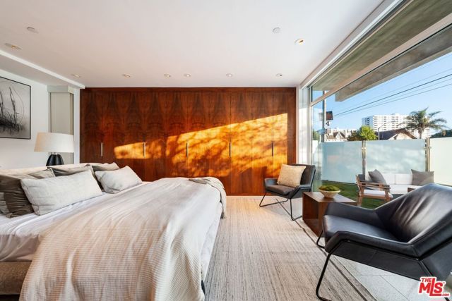 235 Ocean Park Boulevard 1, Santa Monica, CA 90405