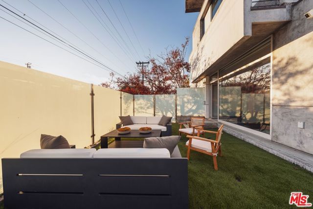 235 Ocean Park Boulevard 1, Santa Monica, CA 90405