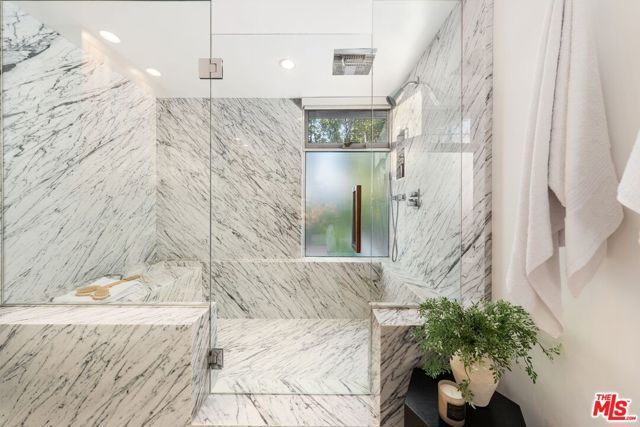 235 Ocean Park Boulevard 1, Santa Monica, CA 90405