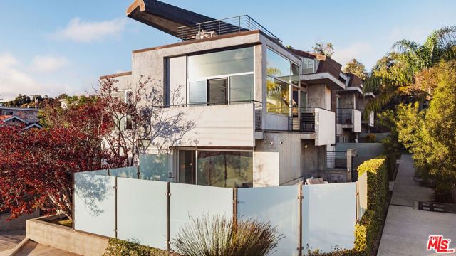 235 Ocean Park Boulevard 1, Santa Monica, CA 90405