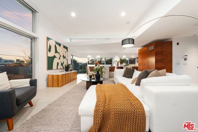 235 Ocean Park Boulevard 1, Santa Monica, CA 90405