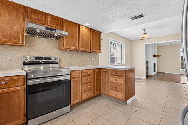 10518 Quail Ridge Lane, Sugar Land, TX 77498