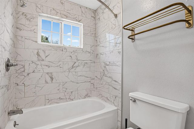 10518 Quail Ridge Lane, Sugar Land, TX 77498