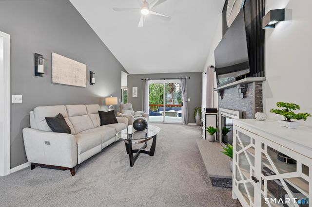 536 Redstone Hill Road 24, Bristol, CT 06010