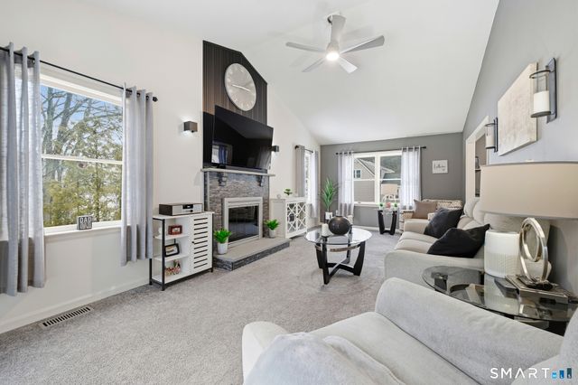 536 Redstone Hill Road 24, Bristol, CT 06010