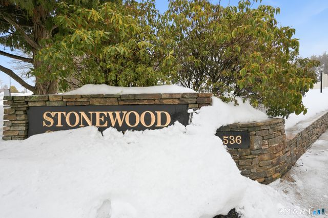 536 Redstone Hill Road 24, Bristol, CT 06010