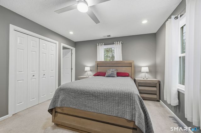 536 Redstone Hill Road 24, Bristol, CT 06010