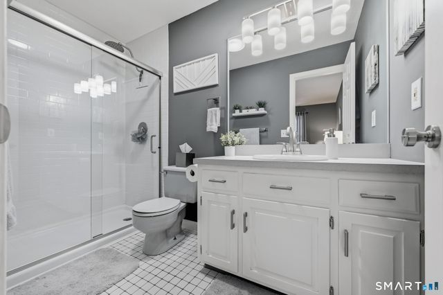 536 Redstone Hill Road 24, Bristol, CT 06010