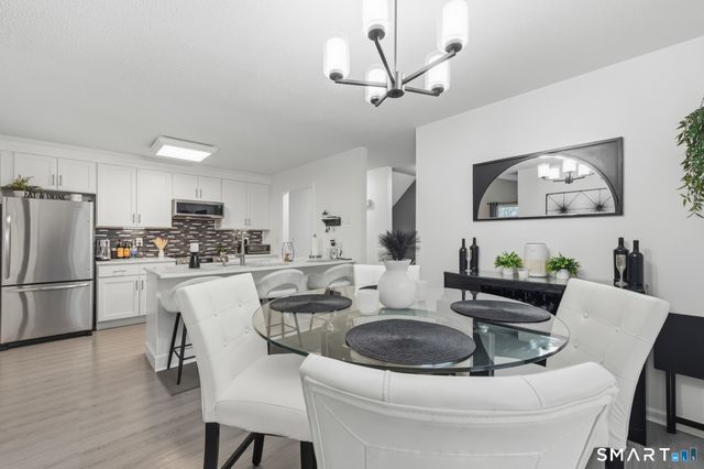 536 Redstone Hill Road 24, Bristol, CT 06010