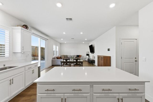 208 Frontier Street, American Canyon, CA 94503