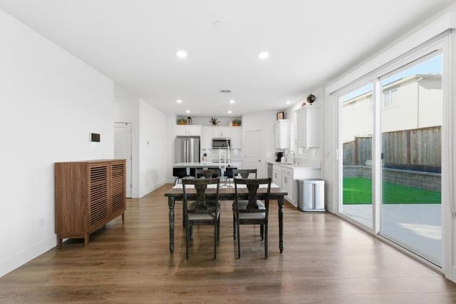 208 Frontier Street, American Canyon, CA 94503