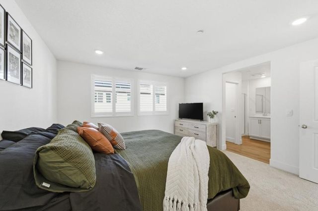 208 Frontier Street, American Canyon, CA 94503