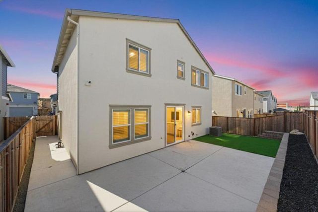 208 Frontier Street, American Canyon, CA 94503