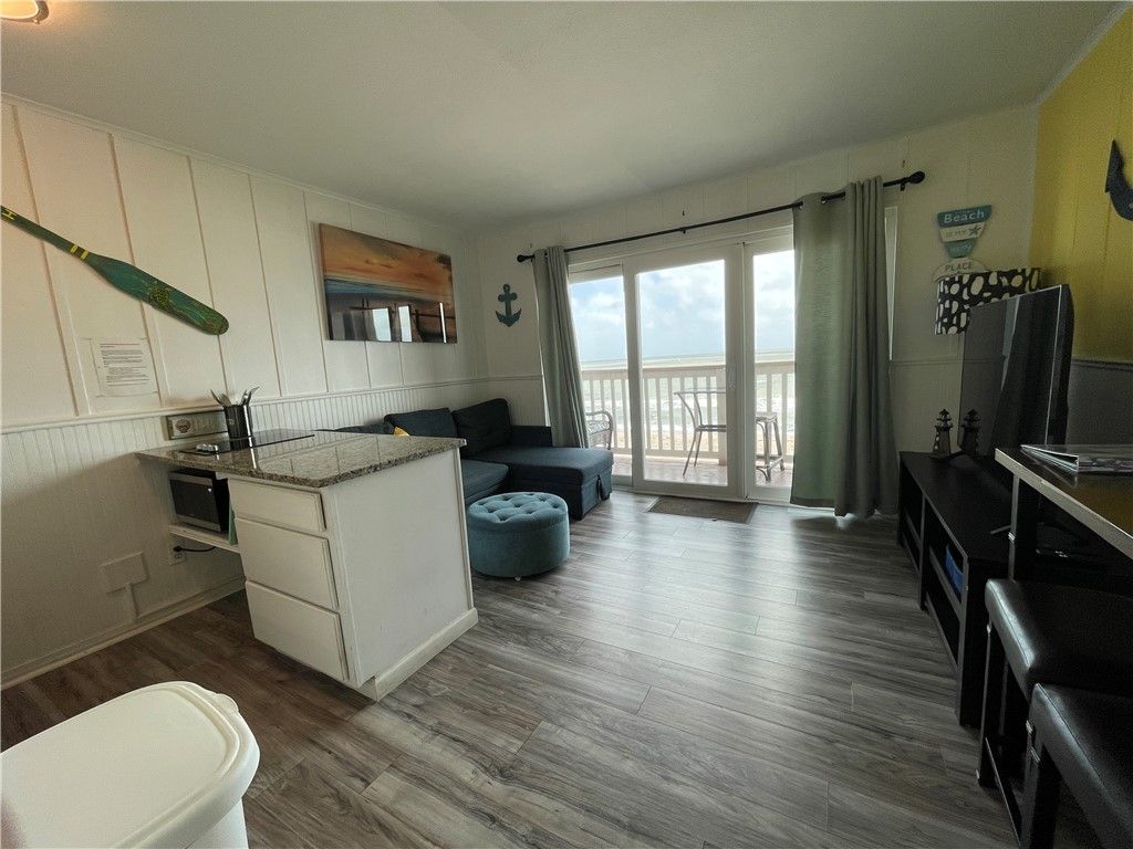 3938 Surfside Blvd 1204, Corpus Christi, TX 78402 — photo 4