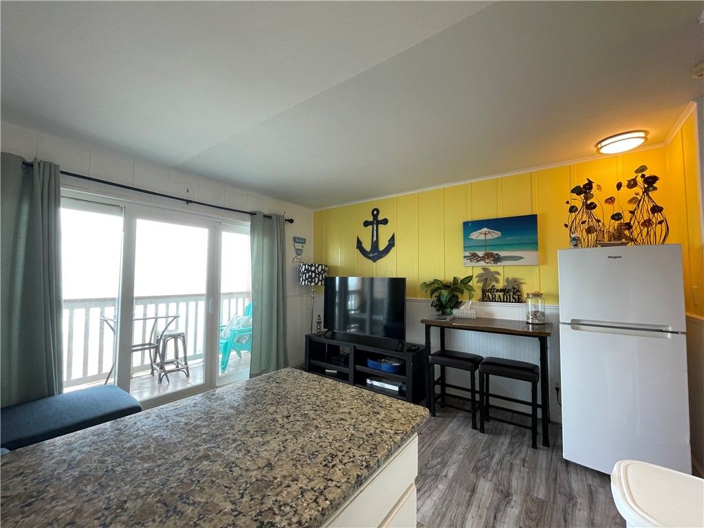 3938 Surfside Blvd 1204, Corpus Christi, TX 78402 — photo 5