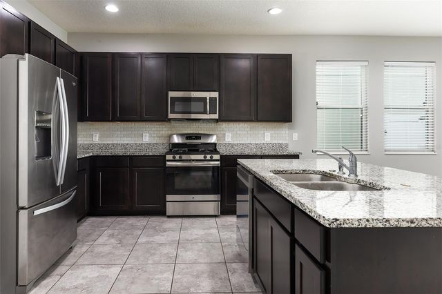 937 HILLTOP PARK COURT, Apopka, FL 32703