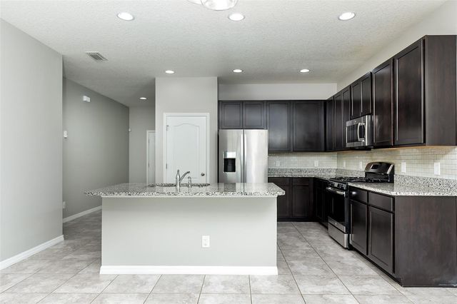 937 HILLTOP PARK COURT, Apopka, FL 32703